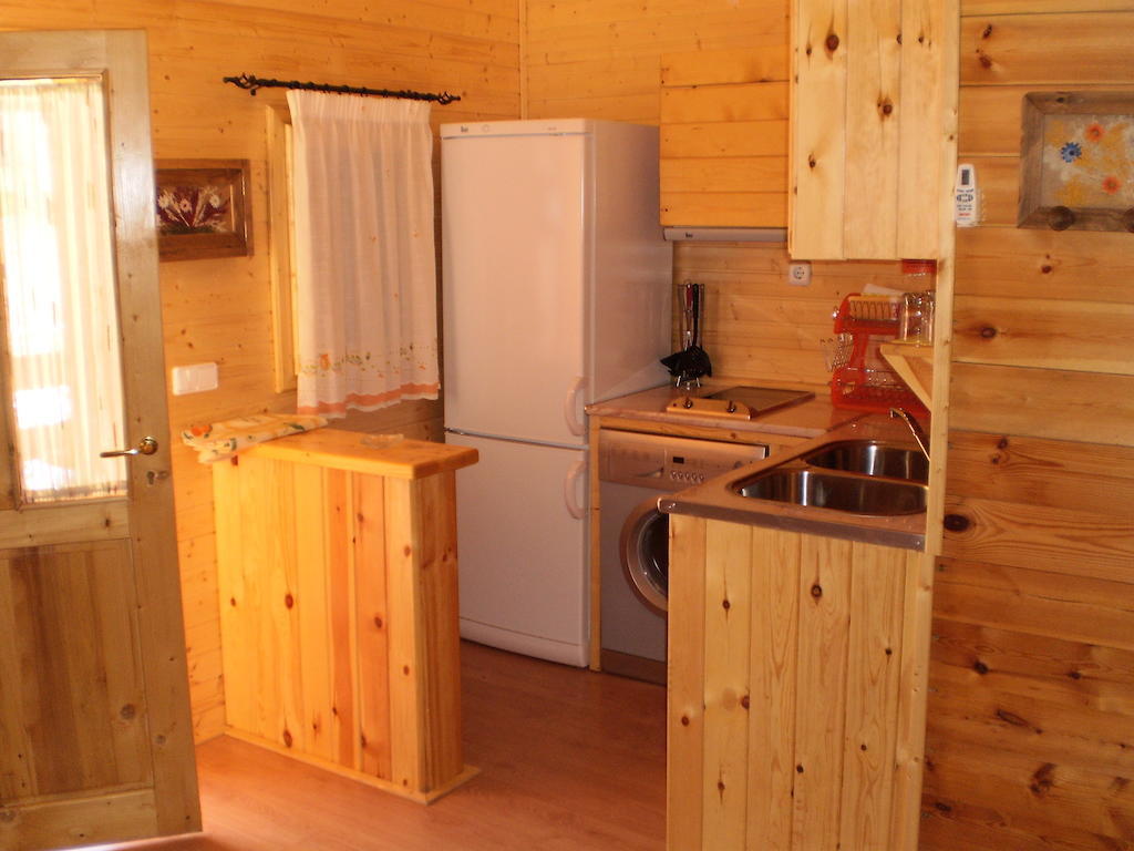 Cabanas De Madera El Rinconcillo Arroyo Frío Rom bilde
